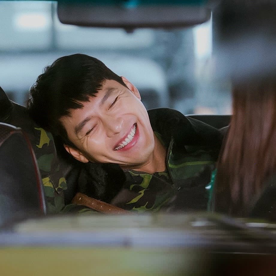 lestari_tara's tweet photo. Happy 17th Anniversary Debut Ajoeshii 🥳🥳🥳. Thankyou for being Good Actor and Always give best performance for us. #HyunBin #Bargaining #HyunBinForBENCH #HyunBinForSmart #crashlandingonyou #thenegotiation #rampant #memoryofalhambra #theswindlers #confidentialassignment https://t.co/BK9tqKQMzT