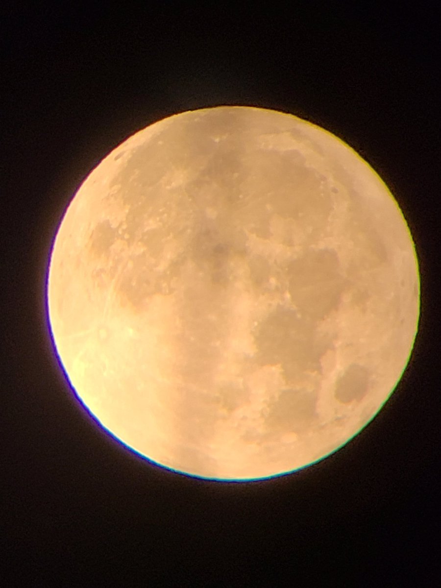 SimbasMom39's tweet photo. The beautiful #BuckMoon July 4th 2020 over Bloomfield NJ🌕🎆🎇 https://t.co/4cm2C3HPR0