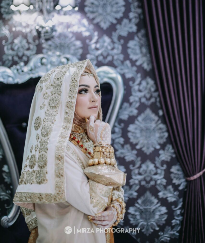 mba_sisil's tweet photo. Traditional Wedding di kak Icha &amp; kak Fajar ini pake konsep adat Minang lho 🙈🙈🙈

Special Performance by:
- @puspacatering
- @sanggarminangdjusmasri
- @sanggarminangdjusmasri
- @mphotography_id
- @araskiandentertainment

Yuk! DM atau WA ke nomer 08170015111 sekarang! 💃🏻 https://t.co/Xj7zDR0yOE