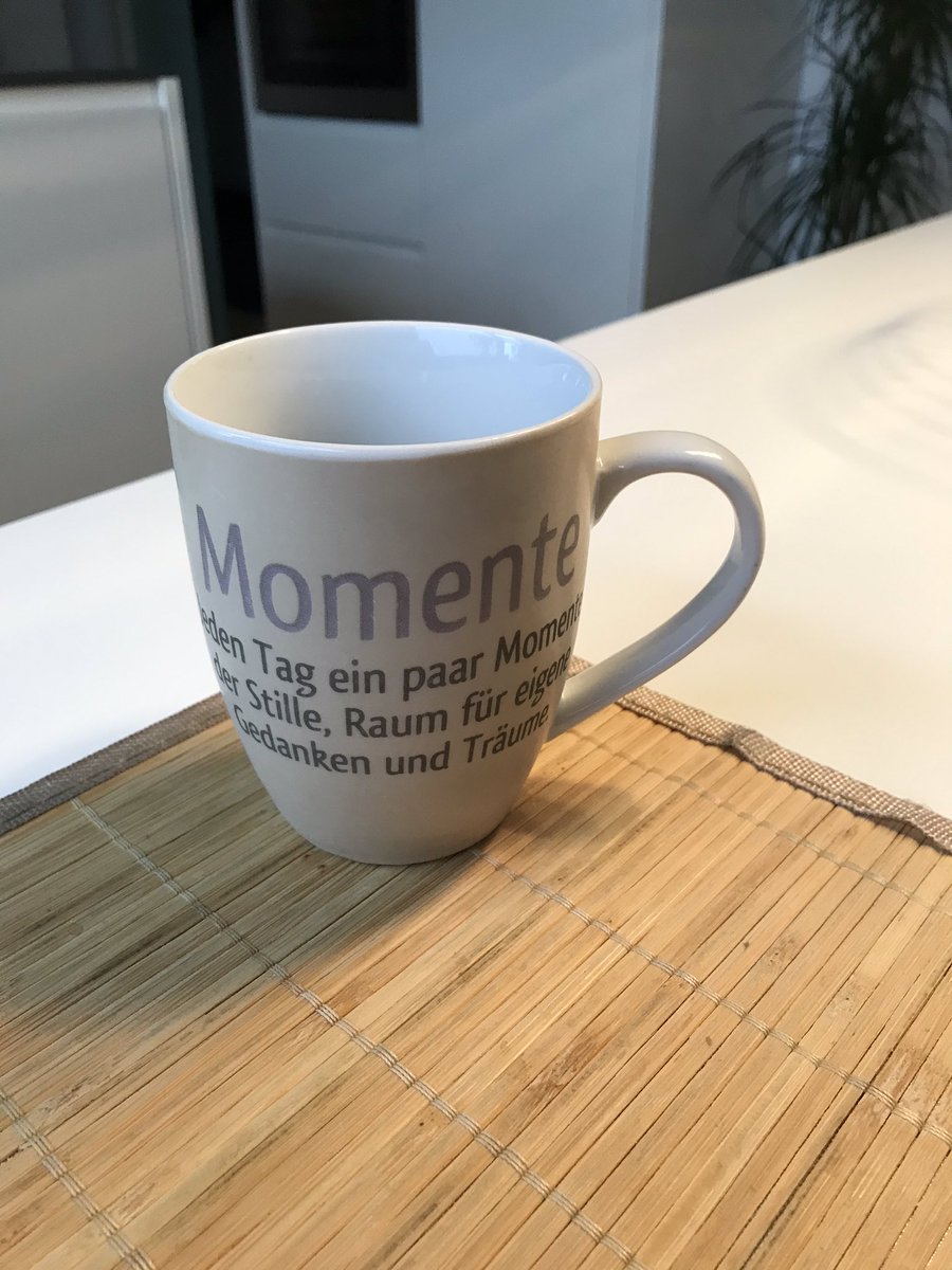 spang_bea's tweet photo. Guten Morgen 😃, gerade jetzt der erste Moment dieser Art seit Wochen. Genieße die kurze Ruhe mit meiner Tasse Kaffee. Wie sehen Eure #ICHMomente aus? #Stress #Mehrfachbelastung #achtsamkeit https://t.co/bzp1VE6ImI