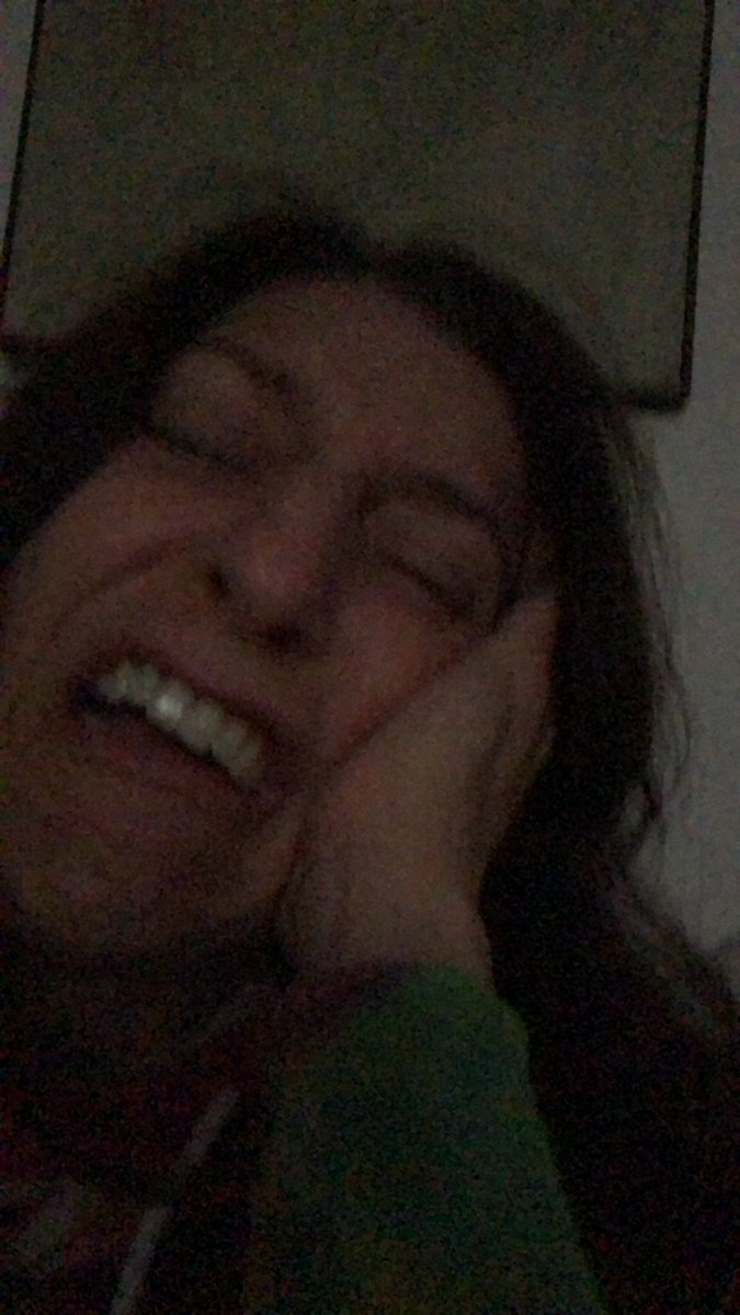 chelseaperetti tweet picture