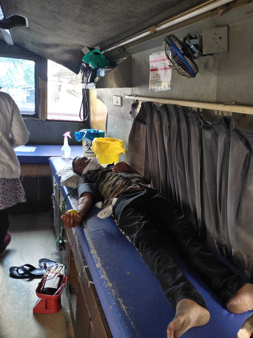 IleshCsc's tweet photo. Blood Donation Camp on CSC Gujarat Diwas at CSC Center
#cscgujaratdiwas 
@CSCGujarat 
@IleshCsc 
@jazan_sengupta 
@dintya15 
@CSCSPMVISHAL https://t.co/C6NMtXYb5G