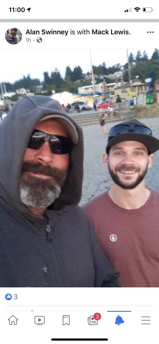 Salmagundi19's tweet photo. Proud Boys at alkai #seattlequeer https://t.co/75Mp00zTLt