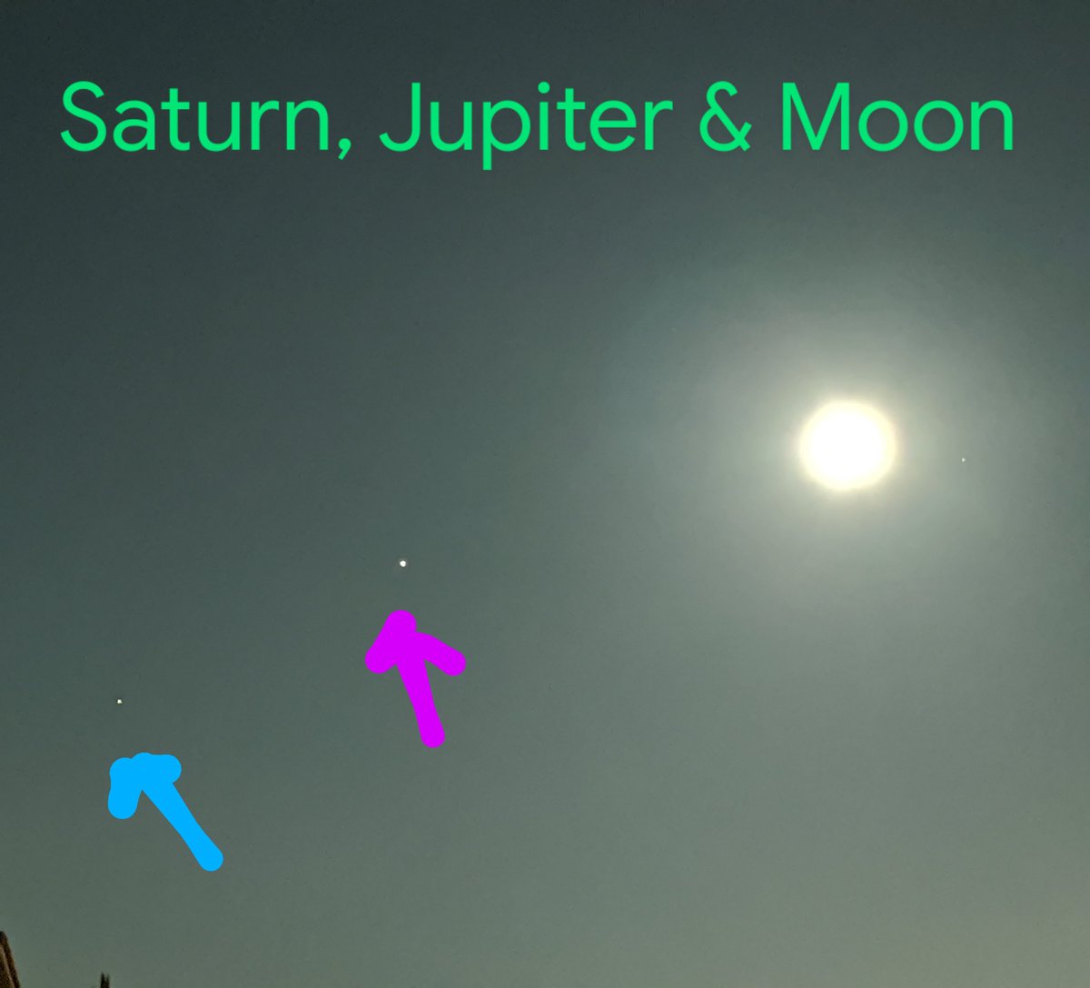 barry_ram's tweet photo. Planet and noon line up for a display #4thofJuly2020 #Saturn #Jupiter #moon https://t.co/actv7yw7SB