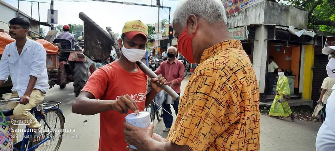 KanjilalSupti10's tweet photo. Fundraising for people affected by the cyclone #Amfan
05.07.2020
CPI(M),Burdwan Town Area 1
8 no Ward, Kalna gate. https://t.co/8j5jnLiLxq