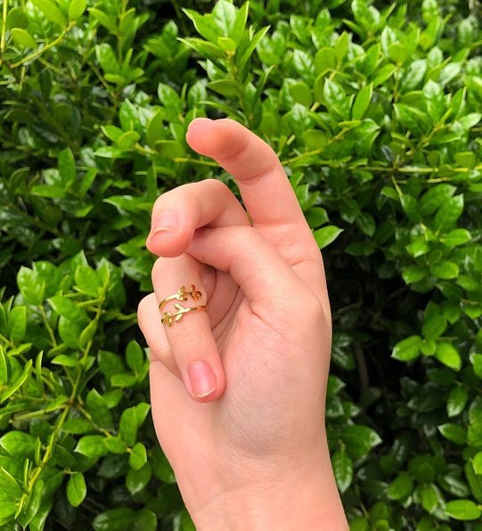 HeyQueenCo's tweet photo. An Olive Leaf Ring.

Delicate and airy; has a long history of being a symbol of peace and abundance - something we need most today. 🌿

Get yours now only @HeyQueenCo. https://t.co/Z4o9d8uNTB