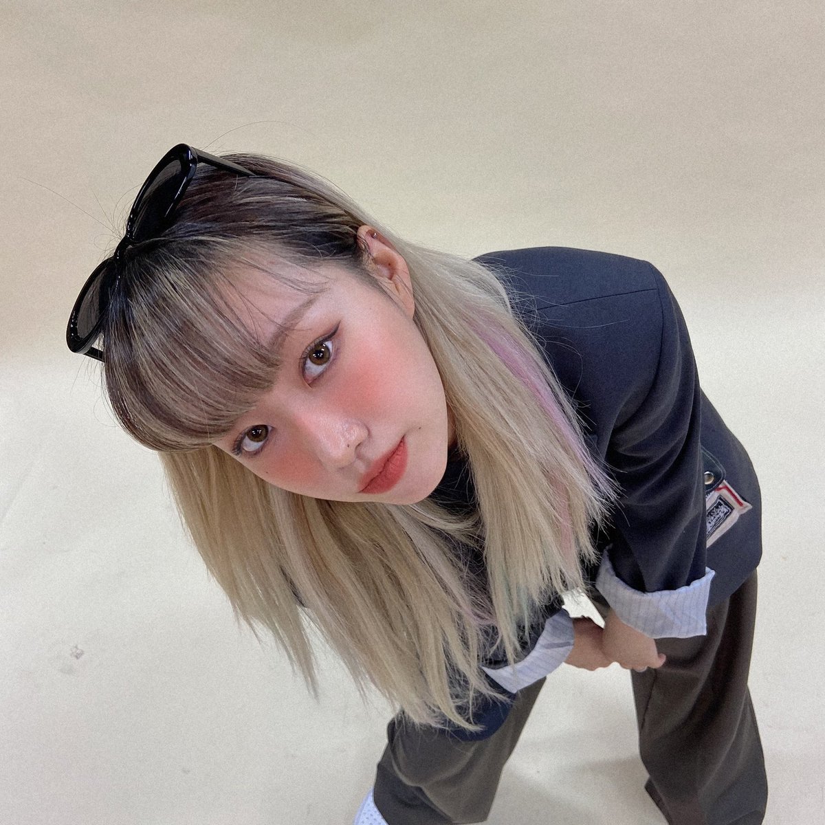favorite_twt's tweet photo. [#가을]디어♥️3주년 함께해줘서 너무 고마워요 사랑해♥️
#페이버릿  #디어  #3주년 #기념일 https://t.co/M8xwiwU4Ej