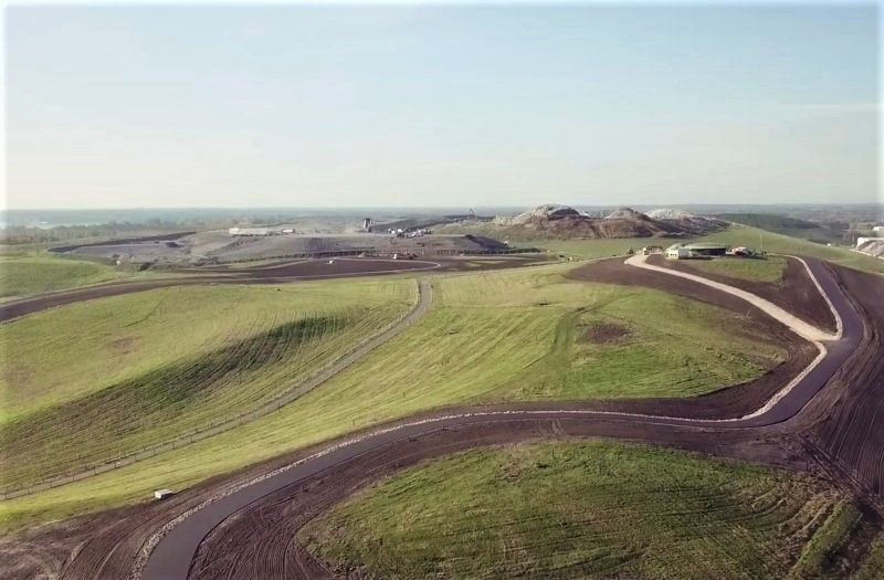 fieggentrio's tweet photo. Hoogste punt Drenthe β VAM-berg https://t.co/n8qDgLt49g
Sommige bergen zijn door mensen gemaakt.
De VAM-berg is hier een goed voorbeeld van.
Dit is een vuilnisbelt met...
#Drenthe #VAMberg #vuilnisbelt #bergen #mountains #montagnes #Berge #montanas #ColduVam #Drijber #Wijster https://t.co/TzTsqEyeUT