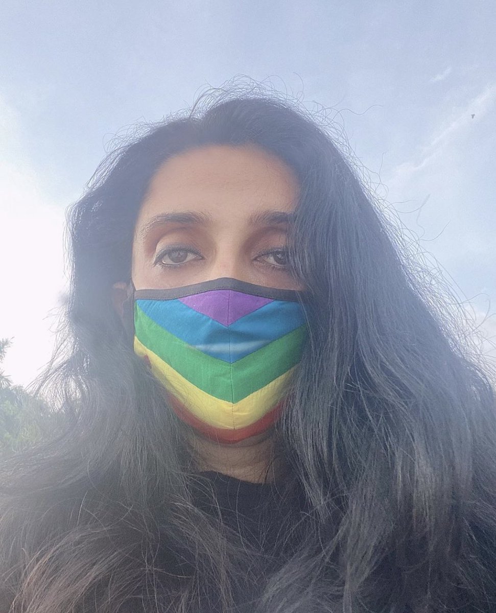 KarleoFashion's tweet photo. Love comes in many colors 🌈
#loveislove #karleo #accessorizesundays https://t.co/9If6t46rpj