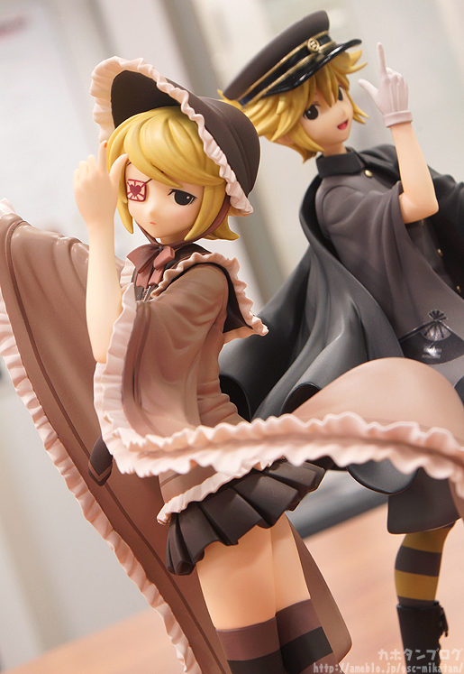 FiguresMiku's tweet photo. "Vocaloid - Kagamine Rin - Senbonzakura (1/8)"

release date: Jul - 2015

MFC page: https://t.co/O0mqTV7U2x

#KagamineRin #KagamineRinFigure #VocaloidFigure https://t.co/lPp9H6lakI