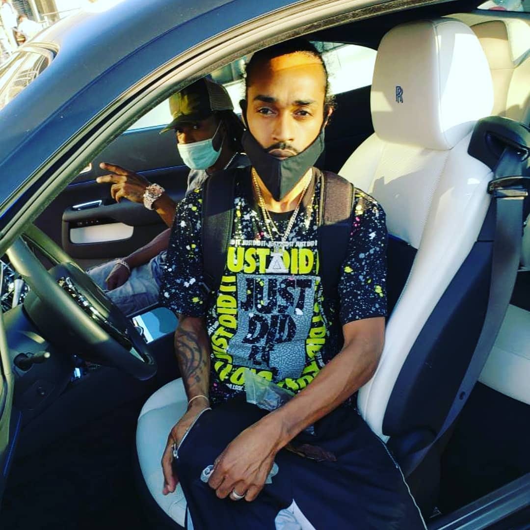SuperstarLamar1's tweet photo. Double R like my name roddy ricch https://t.co/MVJNxyC8dH
