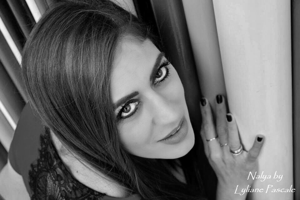 Bon dimanche, mes amis ☀️🎶🎵💋

Aujourd’hui, #LRdR diffusera mes titres à trois reprises :
⏩ 12h19 #PourQueJeSigne
⏩ 13h36 #LaFolieDesCandeurs
⏩ 14h27 #PourQueJeSigne

Je compte sur votre écoute et vos votes. Merci beaucoup pour votre soutien 🙏🏼

🔗 lrdr.radioweb.co/players-3