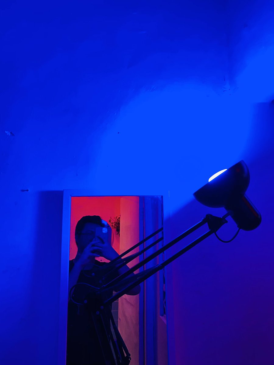 Semua lampu diginiin aja biar kalo tidur ga ribet2-lagi neken tombol  pasang di lampu belajar juga bisa jadi oke, dan jadi spot foto. Untuk cara konekin ke google home nanti gw bikin di postingan yg berbeda ya. Disini item-itemnya aja, barangkali jadi inspirasi 