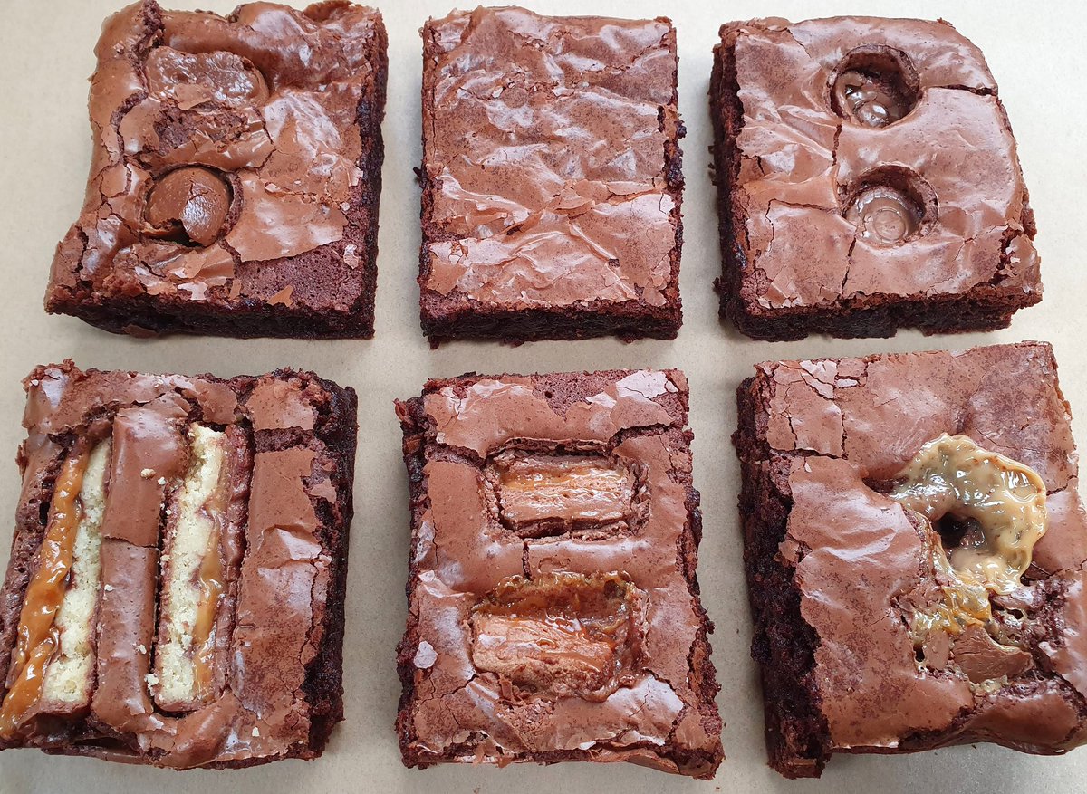 HelsKitchenUK's tweet photo. Place an order by 12noon to be in today's baking batch, for posting tomorrow morning 🍫📮🎁 https://t.co/u30JAs3MYm https://t.co/iK9fcHUEgo