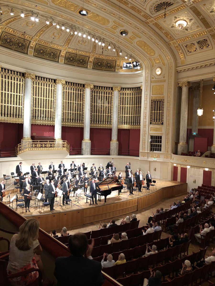 MatthiasNaske's tweet photo. Rudolf Buchbinder play &amp; conduct @viennasymphony @Konzerthauswien: all Beethoven Piano concertos on three nights with two performances every night: a remarkable artistique experience and great joy https://t.co/CTyuEXXHu1