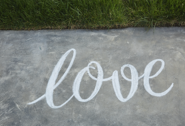 hallmarkchannel's tweet photo. Will Charlotte allow herself to be truly happy #Hallmarkies? Find out during #YesIDo starring @jen_lilley @themarcusrosner and @jessicalowndes. #WeddingWeekendCountdown #4thofJuly https://t.co/ZFLeTws4i5