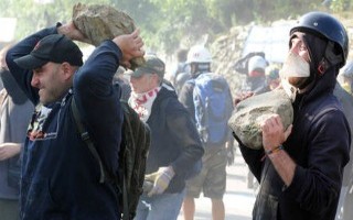 biddiolina's tweet photo. #ultimora - Scoperto paese senza peccato. Il sacerdote spiega "Qui a #Bonarcado nessuno ha peccato, e tutti scagliano la prima pietra". https://t.co/QPF222RTvX