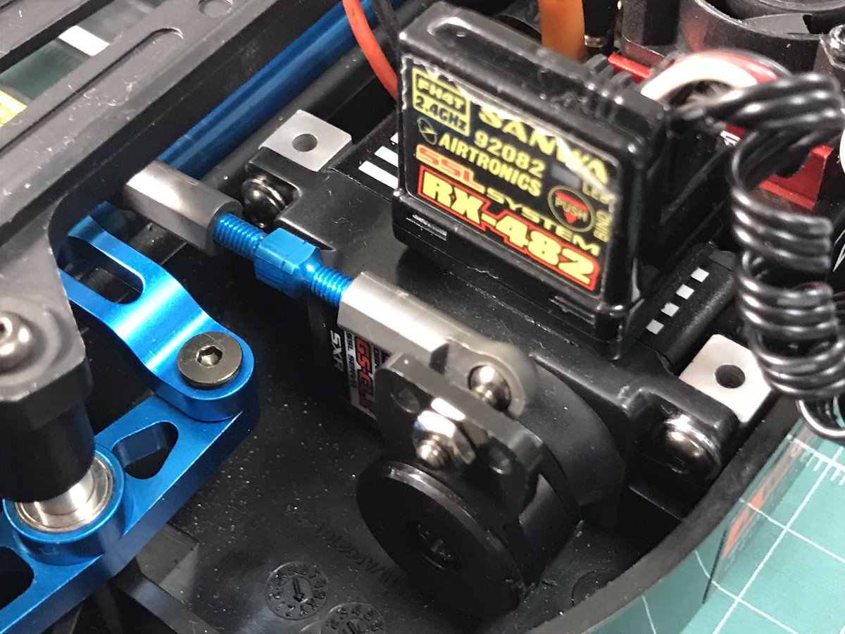atsushikun_rc's tweet photo. TT01のサーボステー をプラスチックからアルミに交換。効果は分かりませんがネジを締めた時のカッチリ感はとても良いです。#TT01E #TAMIYA #TAMIYARC #タミヤ #タミヤRC https://t.co/8G6ryUC43C