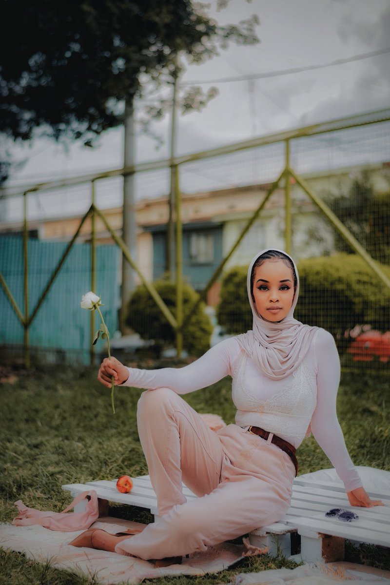 2wentysixx's tweet photo. “Roses do not bloom hurriedly; for beauty, like any masterpiece, takes time to blossom .” ...
BOOK YOUR SHOOT📷 like &amp; retweet

Inframe @maymunamaalim https://t.co/uekXTKlN1V