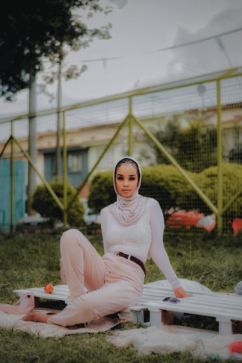 2wentysixx's tweet photo. “Roses do not bloom hurriedly; for beauty, like any masterpiece, takes time to blossom .” ...
BOOK YOUR SHOOT📷 like &amp; retweet

Inframe @maymunamaalim https://t.co/uekXTKlN1V