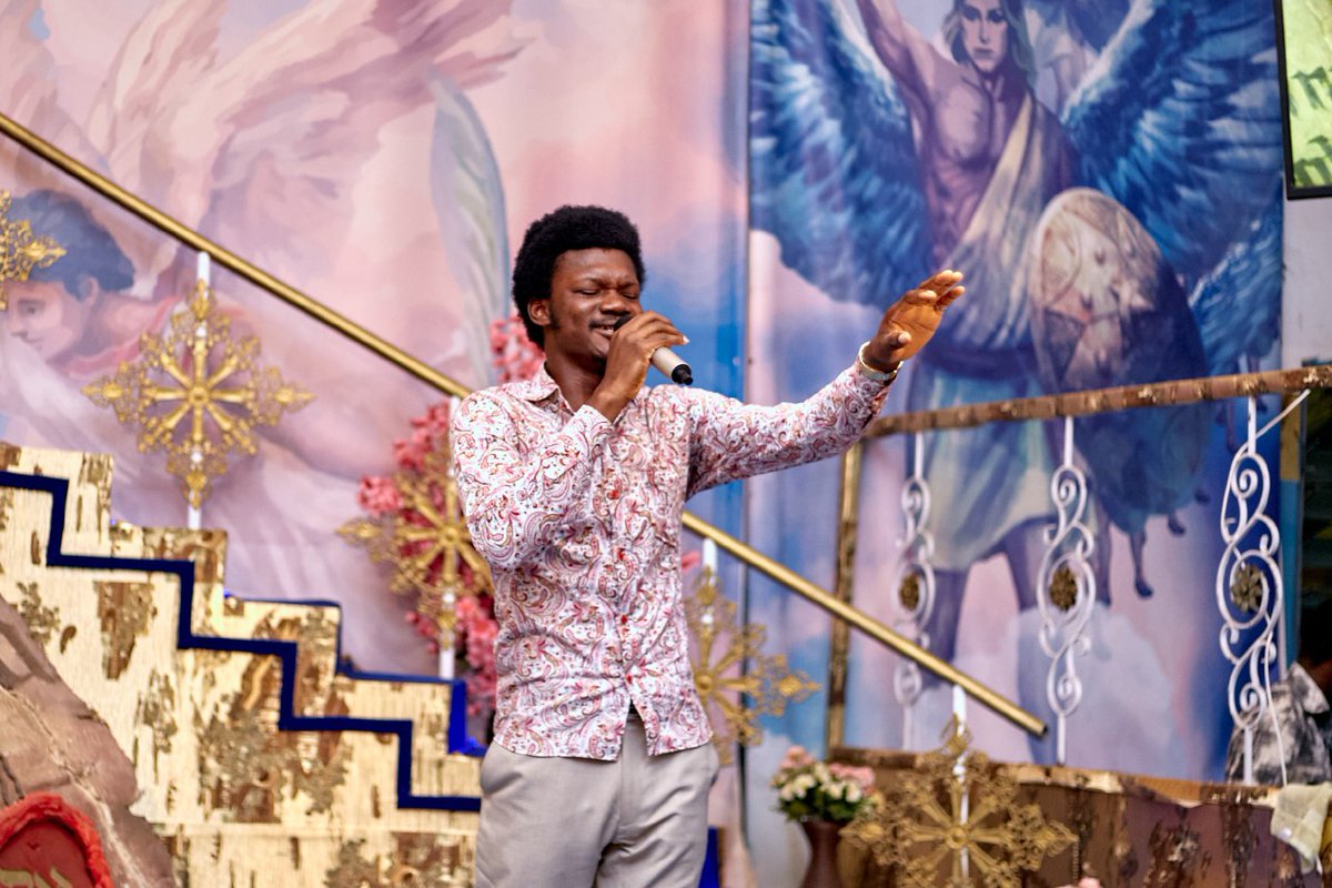 ChristCosmoInc's tweet photo. God of Abraham
You are the God of covenant
And of faithful promises
Time and time again
You have proven
You will do just what You said

#ThursdayService 
#SingingInWorship 
#ChristCosmopolitanInc 
#CCIWhereGodLives 
#CCIWithoutWalls 
#YearOfSupernalCosmicSynchronicity https://t.co/wFaHM4GsH1