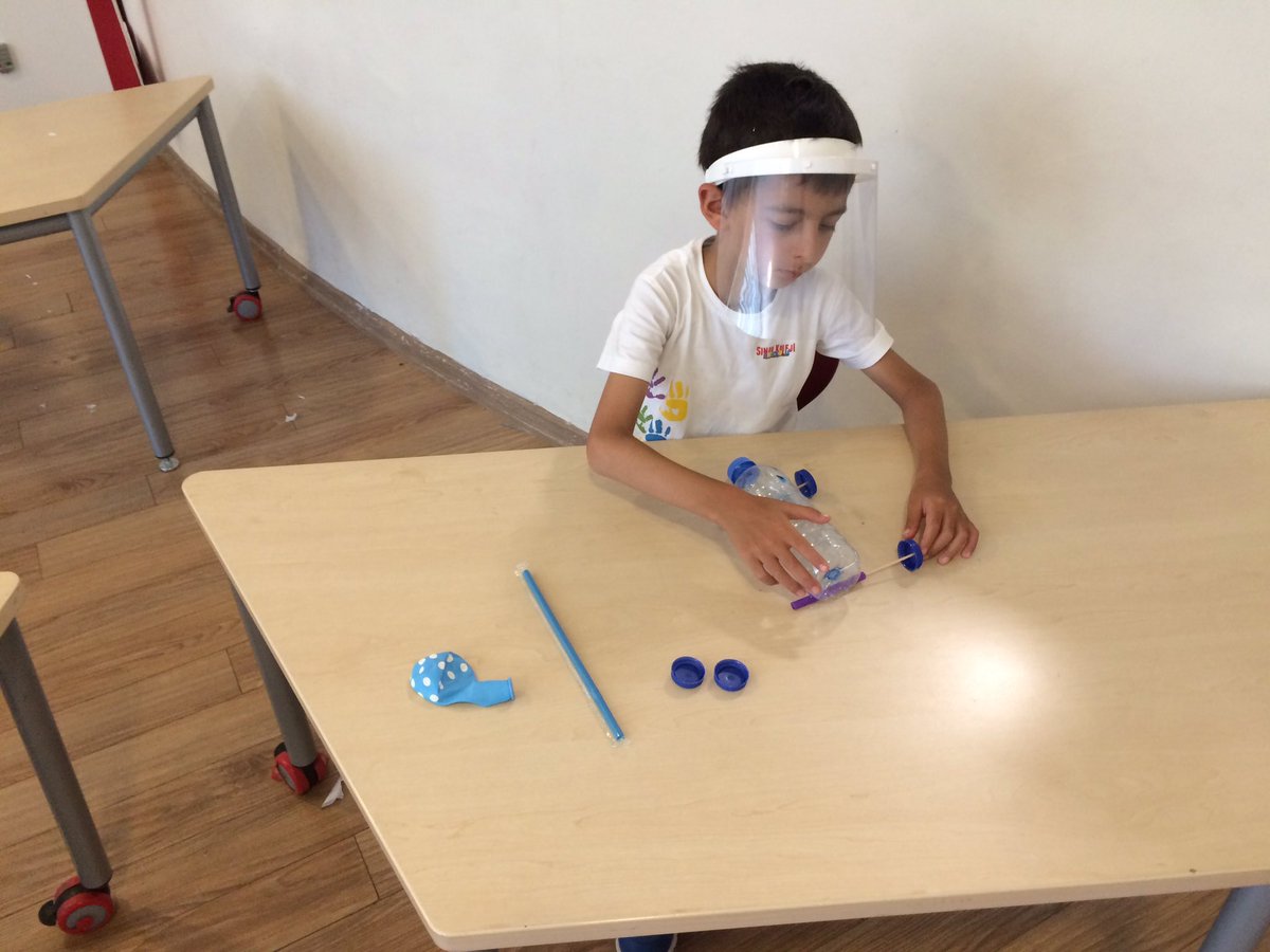 yildizsinav's tweet photo. Balon Araba STEM Etkinliğimiz

#yıldızsınavkoleji #kodlama #balonaraba #stem https://t.co/nMAt2kWbfM