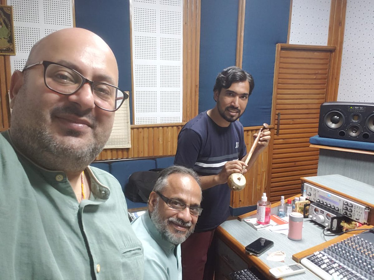 VYamla's tweet photo. #Tumbi #recording with #music #director #sukhpalsukh ji https://t.co/AbpWd1VBSd