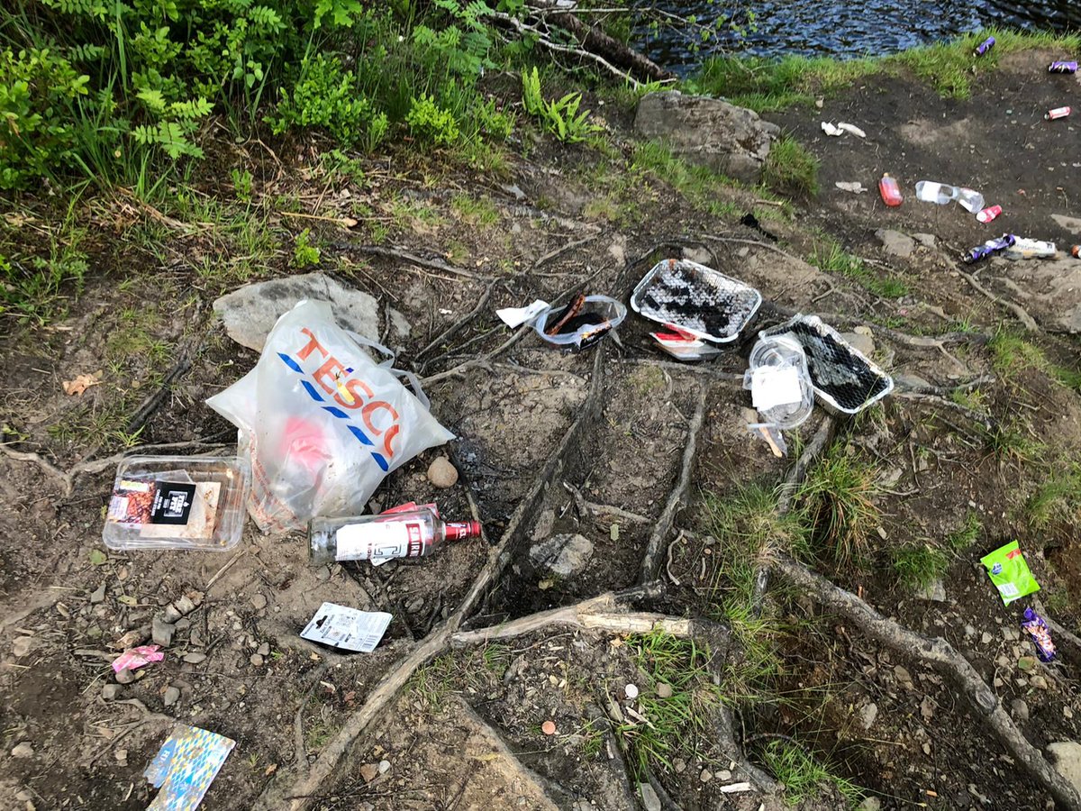 ScotLandEstates's tweet photo. When enjoying the countryside this weekend, please take all litter home with you. Please be responsible and follow the Scottish Outdoor Access Code! #Access #ScottishOutdoorAccessCode #RuralCrime #Littering 

https://t.co/V3cZJyhi8H https://t.co/A4zF7GXn81