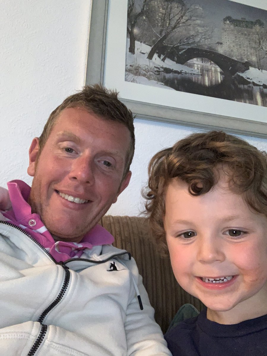 SimonGatheridge's tweet photo. Love looking after my little nephew #PlayStation4 #Sonic #Golf #putting https://t.co/p5aHWTmgCR