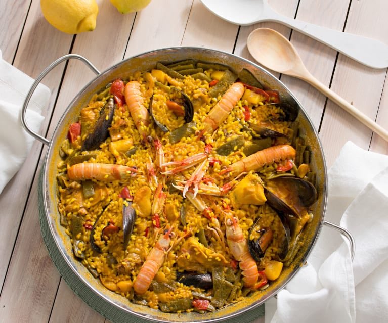 CanJan_Bini's tweet photo. Avui és dia de platja i família, però també dia de paella i dinar tots plegats. Fem un #canJan? #menja #beu #riu https://t.co/Ir5rYkJLWR