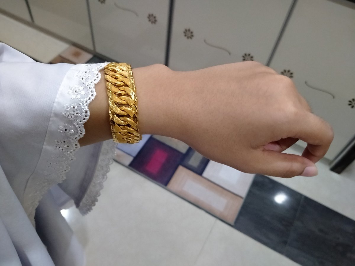 madameain's tweet photo. ALHAMDULILLAH💎💍Reward untuk diri sendiri😚😔 https://t.co/CvXX8ZX0QG