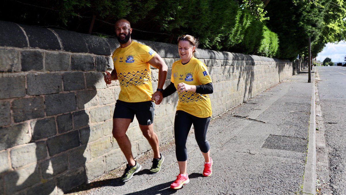 leedsrhinos's tweet photo. Jamie Jones-Buchanan and his wife Emma have been out this morning to complete a 10K run on #Rhinos10KDay 👏 Get involved today to support our charity and help us to #ChangeLivesThroughSport
➡️ https://t.co/FzN60S6ElX https://t.co/xl3yGTD8d4