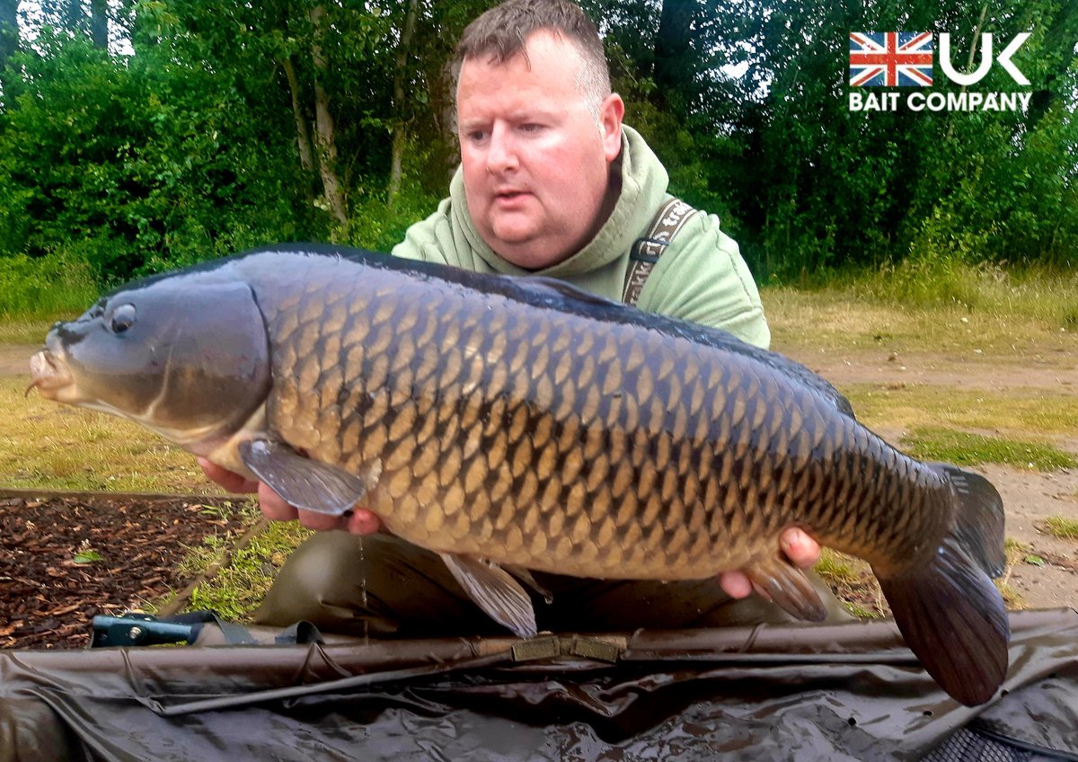 🔥KEEP EM CONING🔥

Media consultant Gary Shaw has kept up his great run of form landing a number of fish over the past few weeks. Cats to 35 and and atleast 3 over the 25lb mark. Gary fished pop-ups over SA-1 and particle to tempt all his fish. 👌🎣
#UKBAITCOMPANY
#SA1