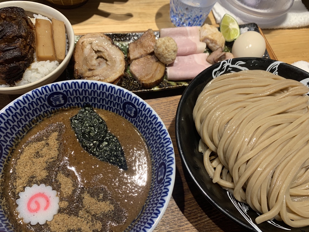 大塚志喜 On Twitter あぁ この胸の 高鳴りこそ が オケアノスの 潮騒 だった の か Https T Co V1suq1eado Twitter