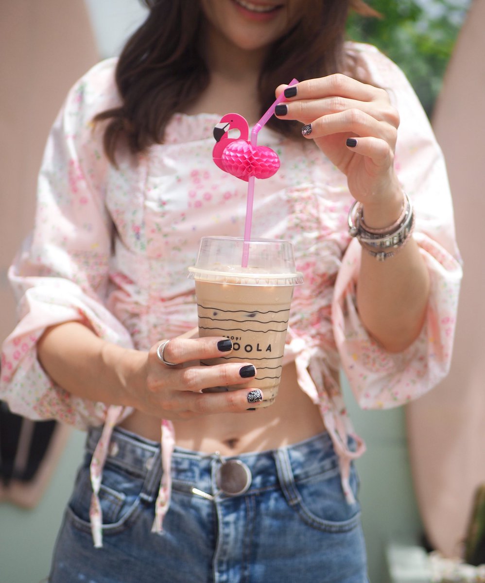 CafeStoryTH's tweet photo. .
#รีวิว Tropi Hoola 🏡🥤🍰🍃 #อารีย์
.
น่ารักสุดๆเหมือนอยู่ญี่ปุ่น 🇯🇵 คาเฟ่ย่านอารีย์ จุดปักหมุดใหม่ที่สาวๆเห็นเป็นต้องเทใจให้ คาเฟ่คุมโทนพาสเทล ที่ Mix &amp; Match ความน่ารักสไตล์ญี่ปุ่น และความสดใส สไตล์ Summer ได้อย่างลงตัว เสิร์ฟเมนูสุดเก๋อีกเพียบ! https://t.co/9lBlpNhel6
