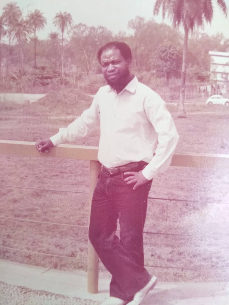 My dad will be 70 this month. I need someone to paint this picture within a week. I will pay for your service. I don’t want stress or disappointment though. Who is game? And how much?