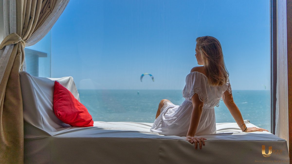 uniqueresort's tweet photo. Unique oasis of calmness for you to unwind, relax and dream...

#phanthiet #muine #muinevietnam #muinebeach #vietnam🇻🇳 #asia_vacations #asiatravel #viet #instavietnam #amazingvietnam #путешествияэтожизнь #мояпланета #sunrisers #bìnhminh #khoangkhac #bãicát #hoànghôn https://t.co/UitPuF4YQ2