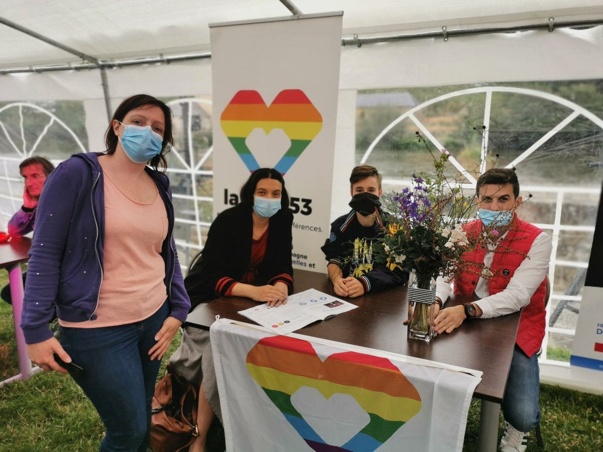 LaGom53's tweet photo. Merci à Thomas du restaurant Le Beyel à Origné pour cette belle soirée LGBTQI+
Un beau moment de visibilité très convivial, passé sur les bords de la Mayenne, avec les bénévoles de @lagom53 et de @lerefuge - Département-relais Mayenne.
#visibilite #convivialite #InterAsso #lgbtqi https://t.co/NIKVMre2FD