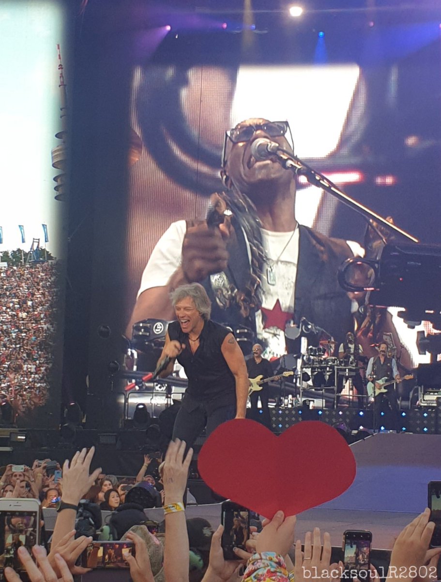 One year agoJuly 5th 2019Munich olympic stadiumWhat a night with wonderful people in the crowd and the love of my life on stageBest band ever #BonJovi  #foreverandaday