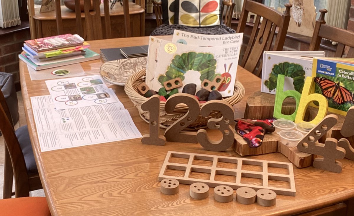 EYFS_TfW_Guru's tweet photo. So this week I’ve been experimenting with whole and part number using the topic of minibeasts and the story of The Very Hungry Caterpillar. I Focused on numbers 1-5 but you extended beyond to 10. Happy to share my planning, DM me. #earlymaths #earlynumbersense #EYtwittertagteam https://t.co/0JmxgUEsta