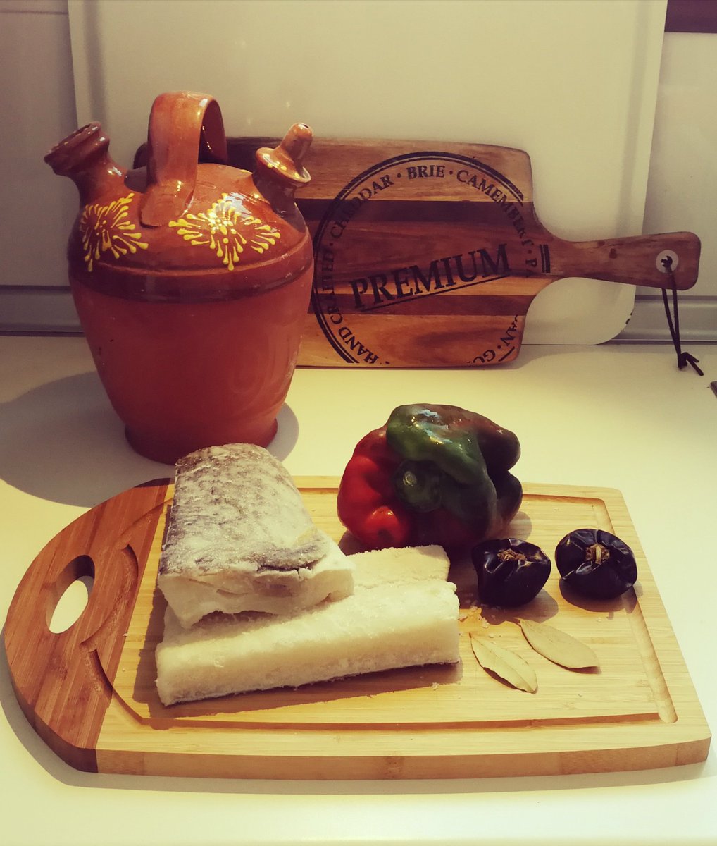 PMonty18's tweet photo. Intertwining traditions and cultures criss-crossed and where shaped by North Atlantic in it environmental historical development. Cod featuring heavily in the the food cultures of nations such as Spain and Portugal with wide range of dishes. #norfish @TCEHTCD https://t.co/fpobSskKgP
