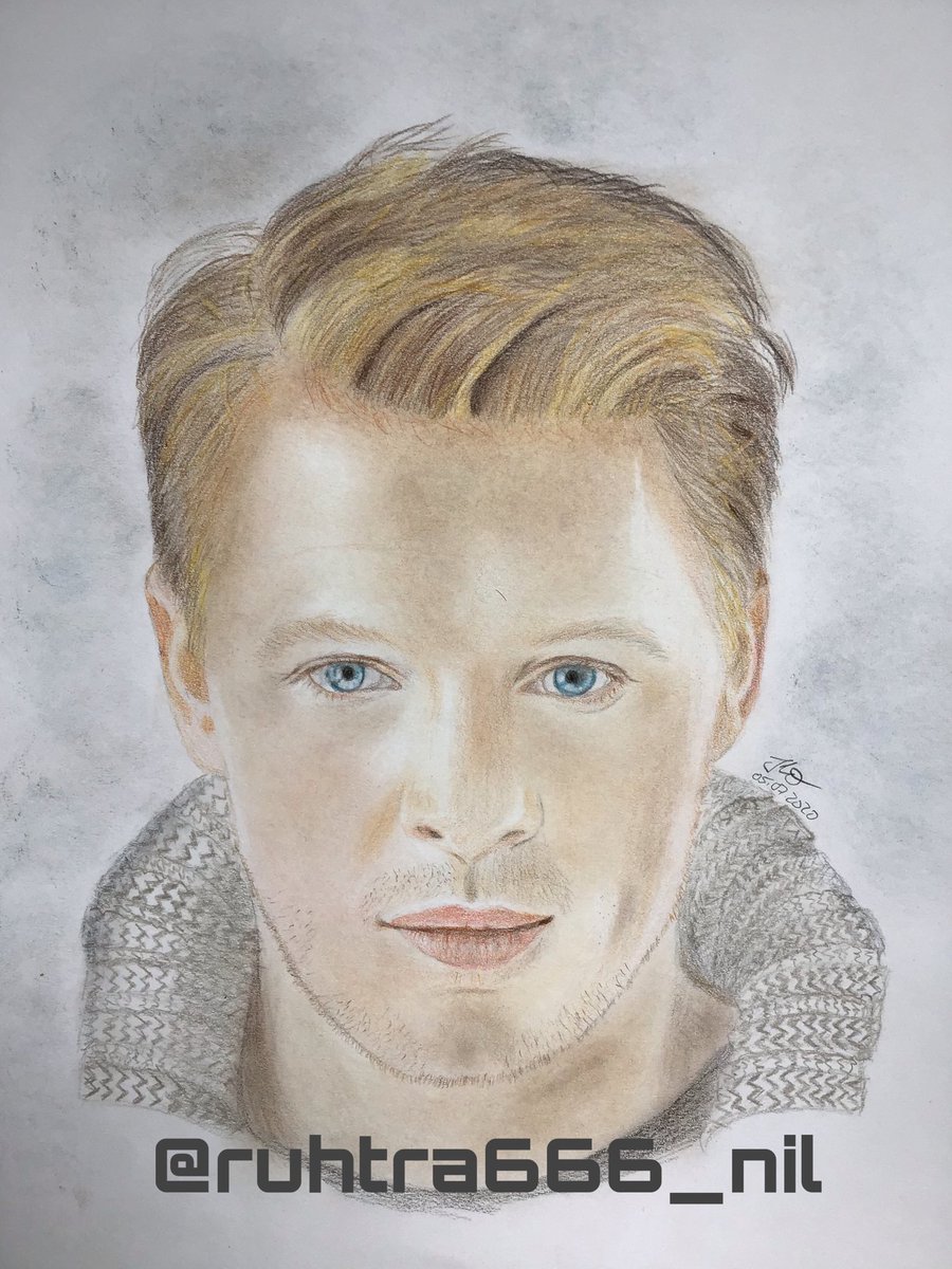 mandocrasy's tweet photo. #diegoklattenhoff is finished. My #favoriteagent #donaldressler in #TheBlacklist. The #drawing is a bit delicate, but that‘s how I see him, tough agent, but his soul is also fragile. #pencildrawing #pencilandcolor #portraitdrawing #myartwork @DKlattenhoff https://t.co/l5LzrpVAyy