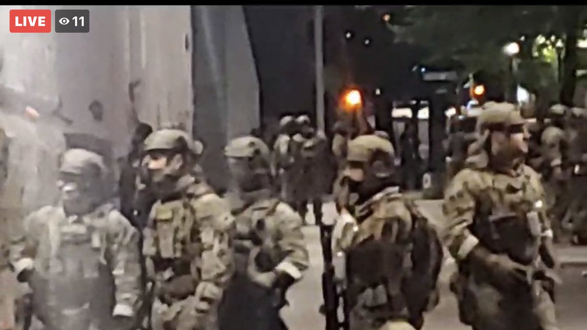 TinyDancer_1_'s tweet photo. #Portland #Oregon NOW at #JusticeCenter #Courthouse thanks to #POTUS ! Super Bad All Downtown #PDX 💙🙏🏼 💙#PortlandPolice #PPB #NatGuard #USMarshalls 💙🙏🏼💙 Longtime til’ Dawn! https://t.co/utTQ68gowp