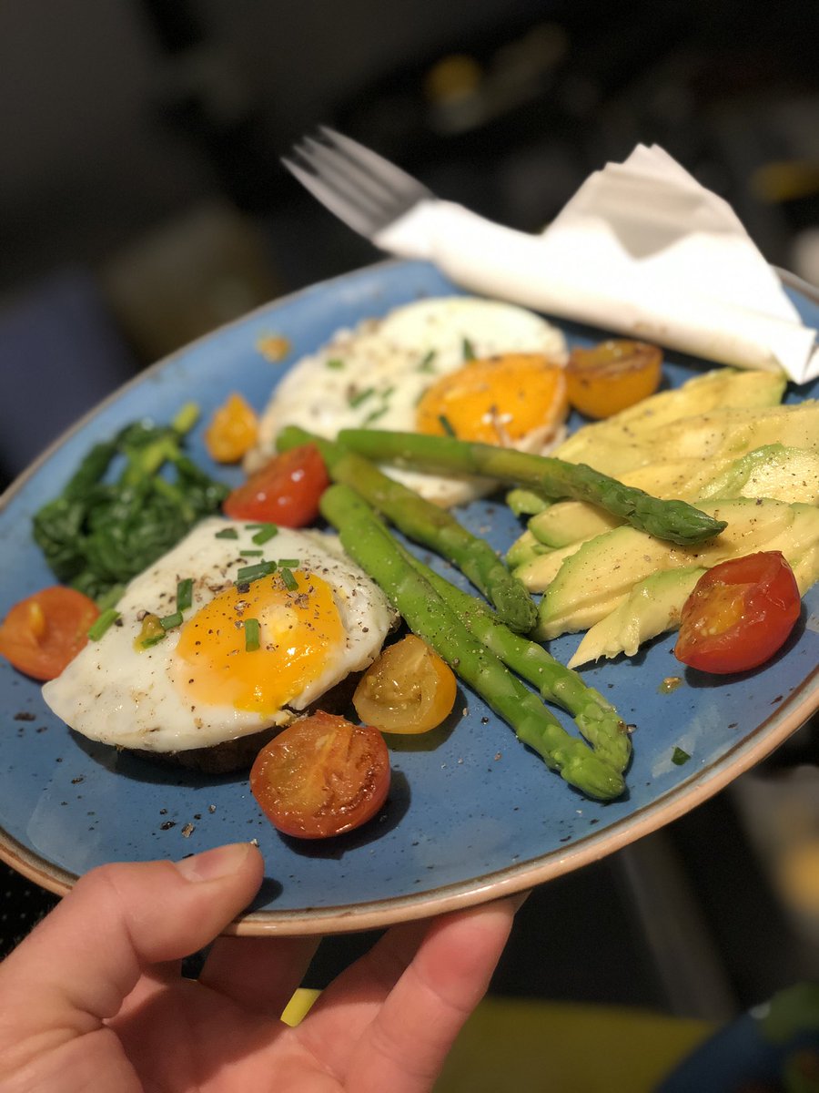 dukescoffeeco's tweet image. #Bolivian @3FE on batch 
#brazilian @BadgerAndDodo on espresso 

Fresh baked goods ❤️

Dukes Muffin with avo, chorizo, eggs and red pepper drizzle 😍

Potato cake, Eggs, avo, spinach &amp;amp; grilled asparagus 🥰

Welcome Back to seated #sunday #brunch @BrunchCork @CoffeeCom_unity