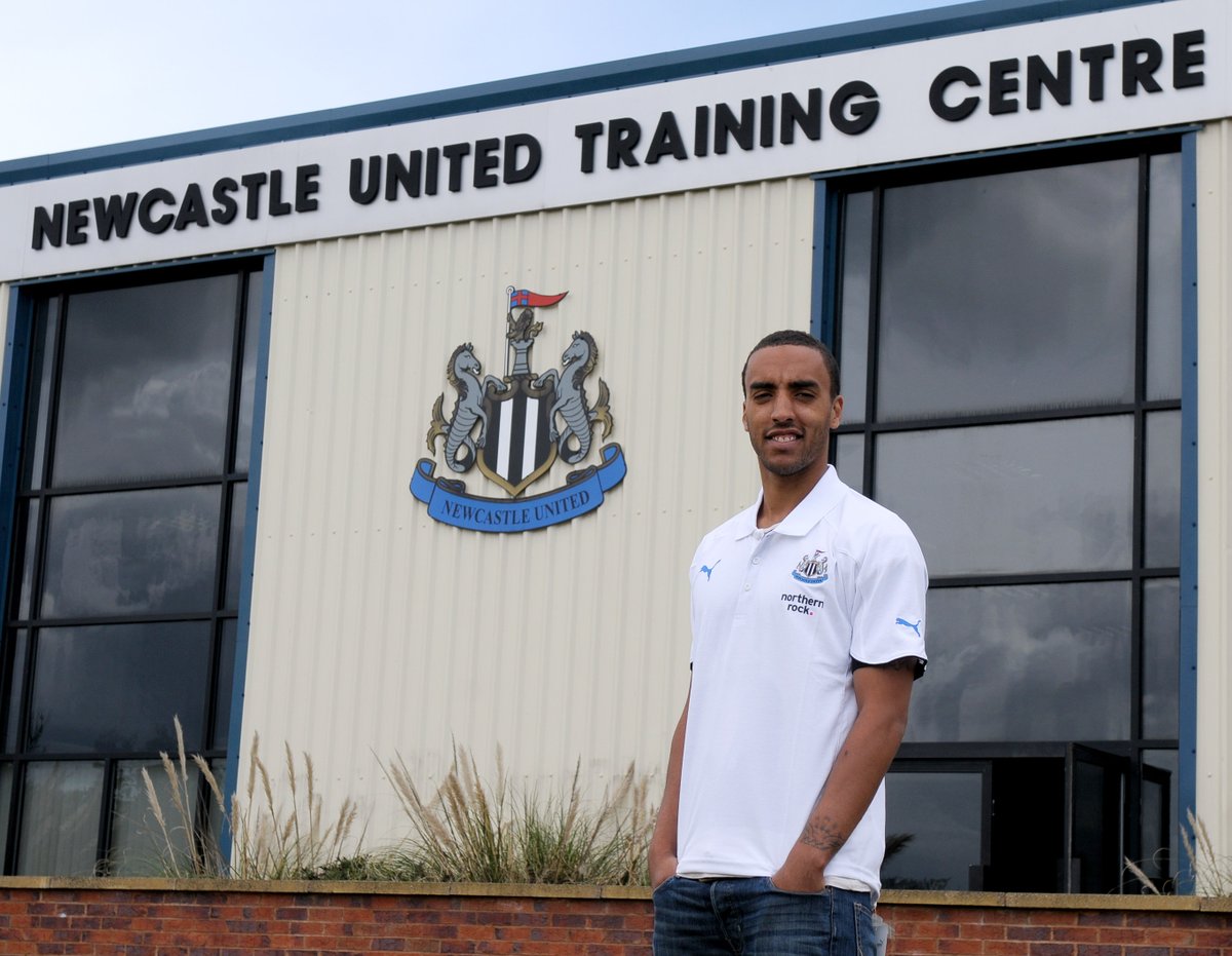 ChronicleNUFC's tweet photo. On this day in 2010: #NUFC signed Perchinho! https://t.co/eqBg1xftHc