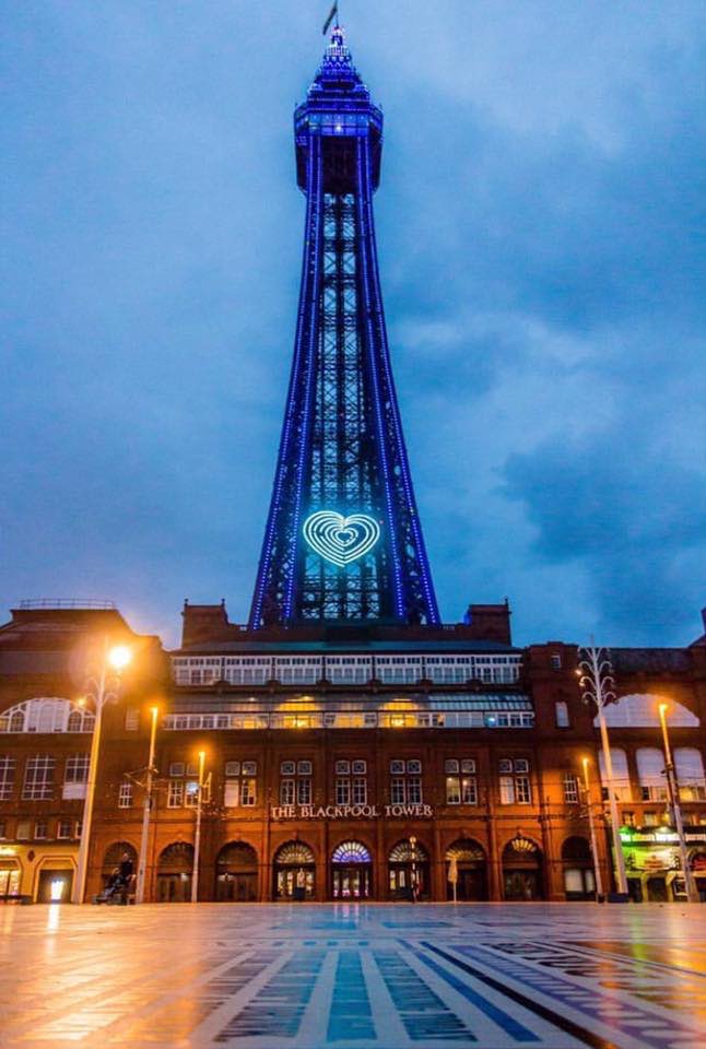 #NHSBirthday Good 2 c Blackpool Tower lit up 2 pay tribute to all those in our NHS. Thank you 4 looking after the health of the nation.Staff at all levels of our NHS have gone above &amp; beyond 2 care 4 our friends families &amp; loved ones, as well as each other. #proudtoworkintheNHS