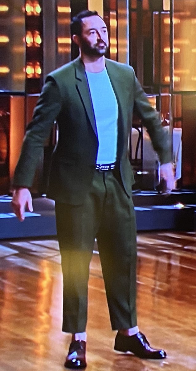 AndalsKween's tweet photo. What is he wearing!? @Channel10AU you need to change his stylist. #MasterChefAU https://t.co/4YzesbLgOw