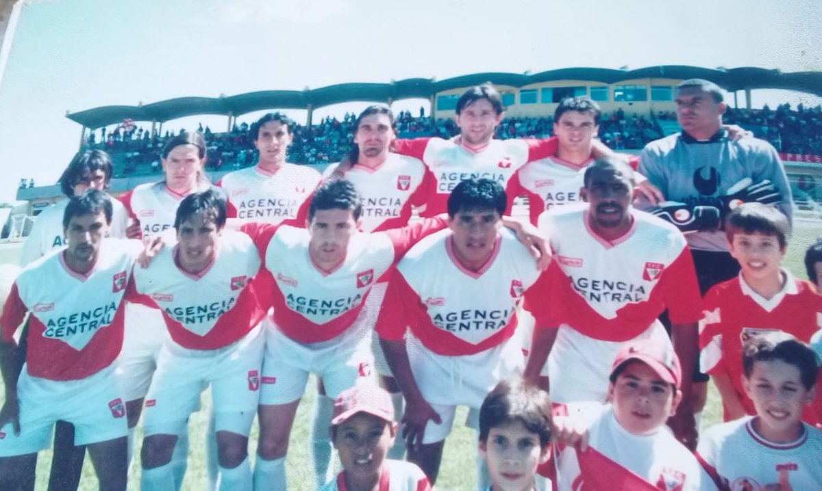 El equipo de <a href="/TacuaremboFC1/">Tacuarembó Fútbol Club</a> que ganó el Permanencia 2004, quedándose luego con un cuadrangular para llegar a liguilla por segunda vez.