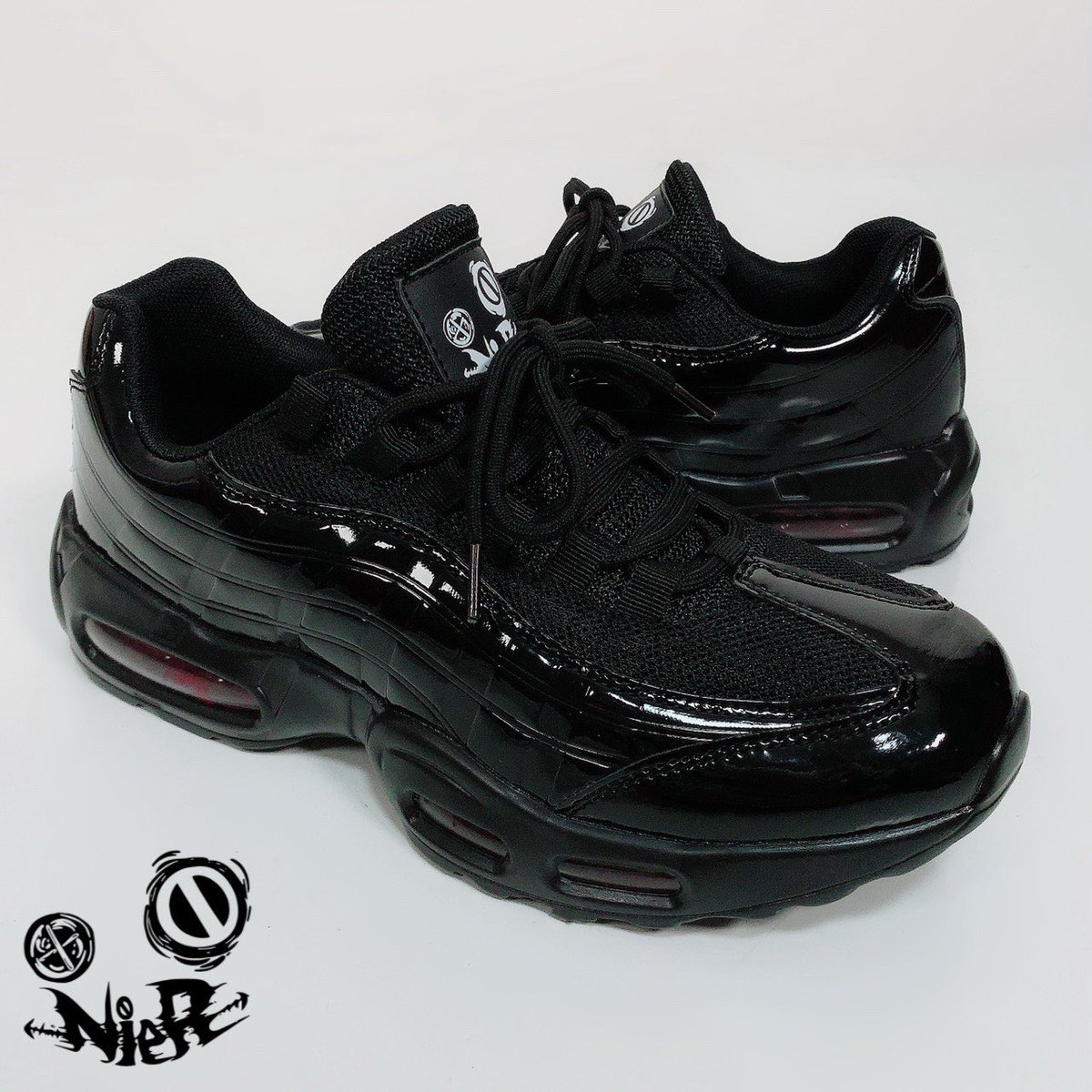 NieR_tokyo's tweet photo. 🎁本日〆切プレゼント企画🎁

【NieR Men's BLACK SHOES】

🎊4名様にプレゼント🎊

サイズはご当��時に25.5〜29cmからご選択頂けます。

◼応募方法
フォロー(@NieR_tokyo) &amp; RT
◼締切〆  本日24時

※鍵垢の方も対象内です。

是非ご参加ください🙇‍♂️🙇‍♀️ https://t.co/8BZh3BfgiV