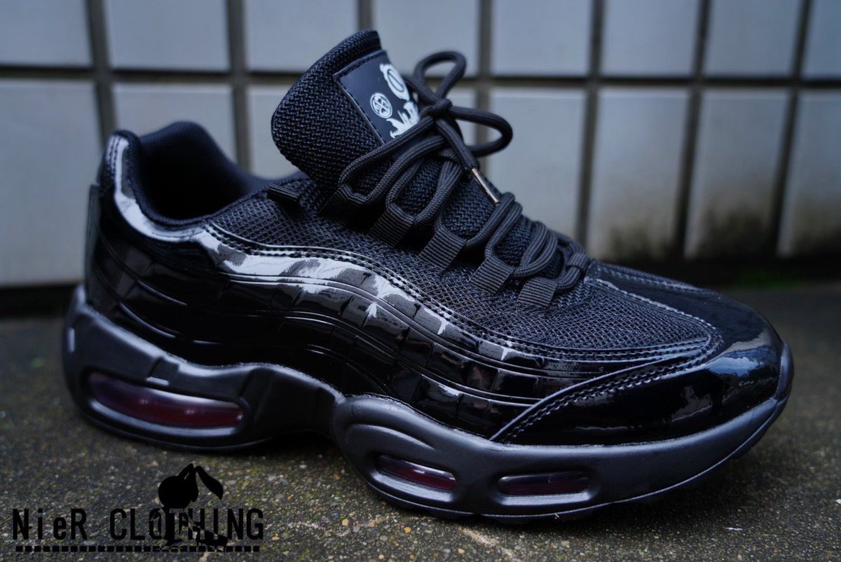 NieR_tokyo's tweet photo. 🎁本日〆切プレゼント企画🎁

【NieR Men's BLACK SHOES】

🎊4名様にプレゼント🎊

サイズはご当��時に25.5〜29cmからご選択頂けます。

◼応募方法
フォロー(@NieR_tokyo) &amp; RT
◼締切〆  本日24時

※鍵垢の方も対象内です。

是非ご参加ください🙇‍♂️🙇‍♀️ https://t.co/8BZh3BfgiV
